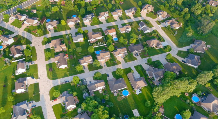 Photo of suburban neighborhood typical of the types of neighborhoods found in Tallahassee real estate in Tallahassee, Florida.